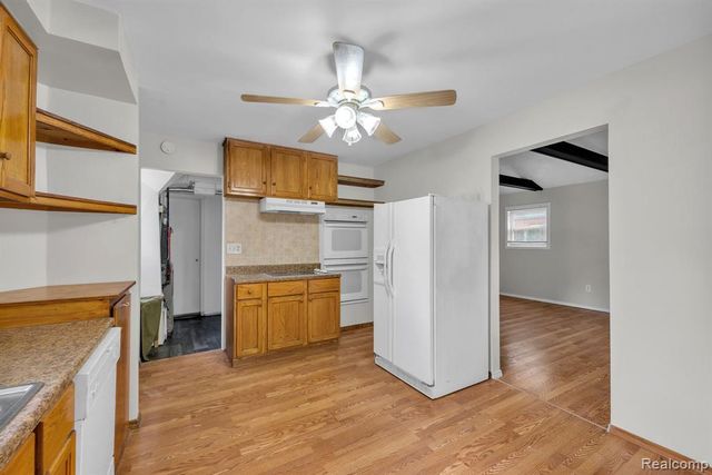 4934 Mckinley Street, Dearborn Heights, MI 48125