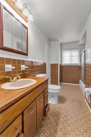 4934 Mckinley Street, Dearborn Heights, MI 48125