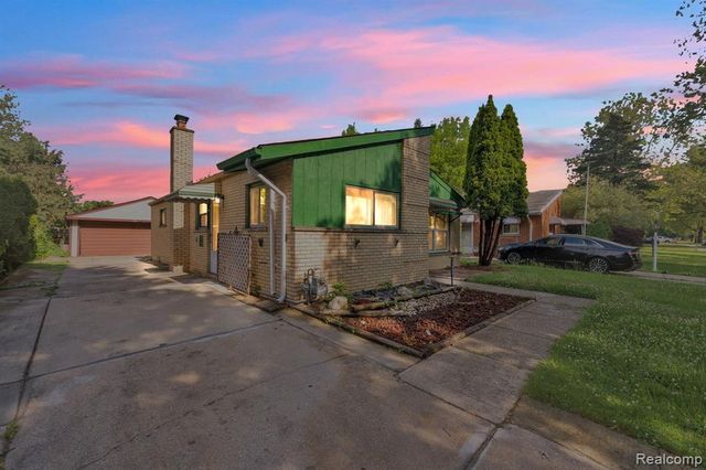 4934 Mckinley Street, Dearborn Heights, MI 48125