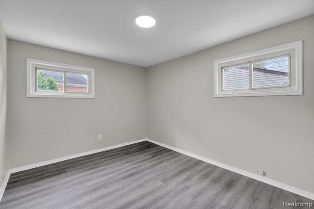 4934 Mckinley Street, Dearborn Heights, MI 48125