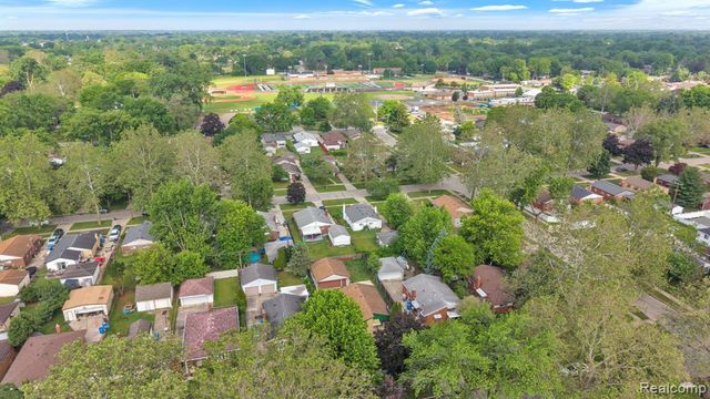 4934 Mckinley Street, Dearborn Heights, MI 48125