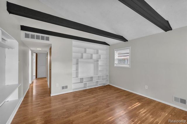 4934 Mckinley Street, Dearborn Heights, MI 48125