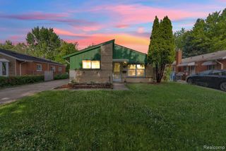 4934 Mckinley Street, Dearborn Heights, MI 48125