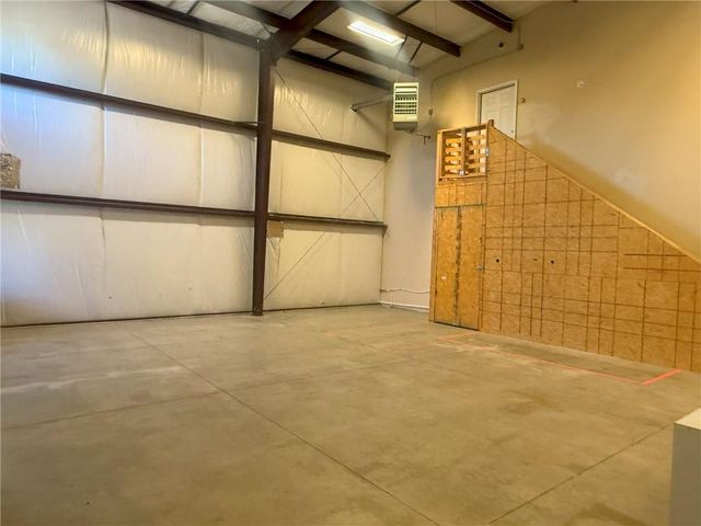 1221 E 25th Street, Lawrence, KS 66046