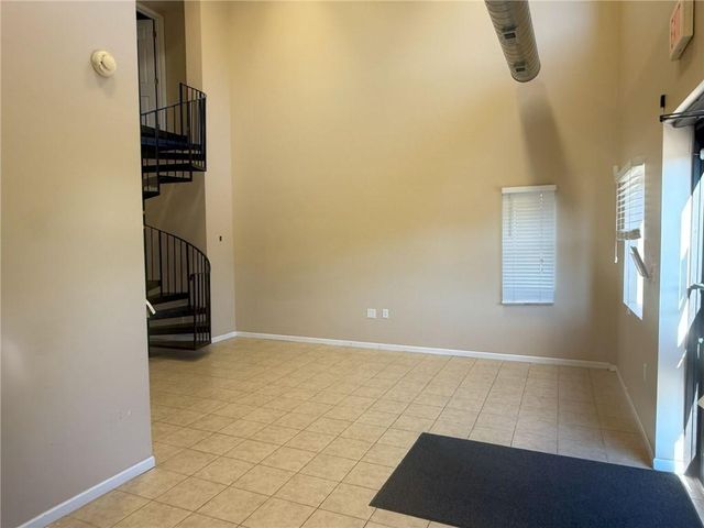 1221 E 25th Street, Lawrence, KS 66046