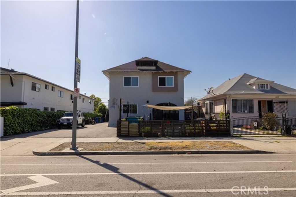 2221 Griffin Ave., Los Angeles, CA 90031