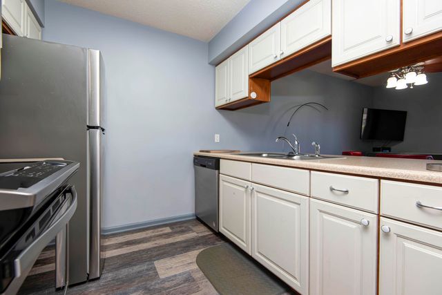 180 Lake Club Drive 12, Branson, MO 65616