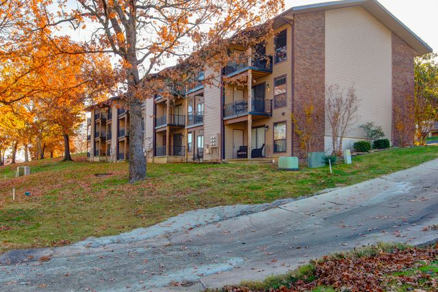 180 Lake Club Drive 12, Branson, MO 65616