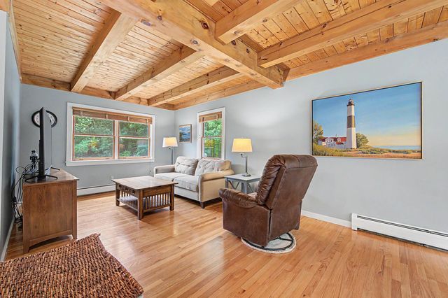363 Cash Street, Croydon, NH 03773