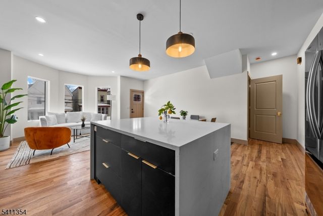 221 Clerk St, Jersey City, NJ 07305