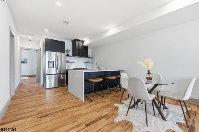 221 Clerk St, Jersey City, NJ 07305