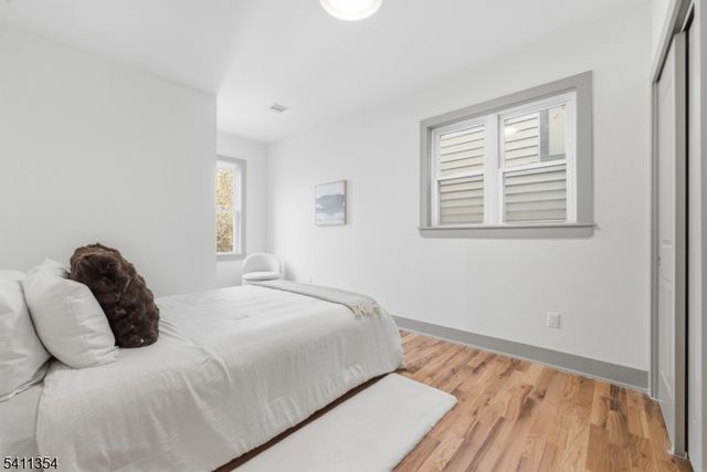 221 Clerk St, Jersey City, NJ 07305