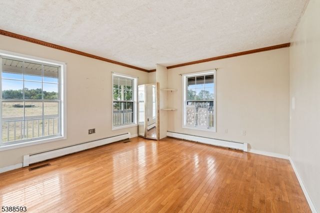 22 Biser Rd, Delaware Twp., NJ 08822