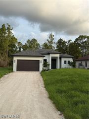 2428 31st AVE NE, Naples, FL 34120