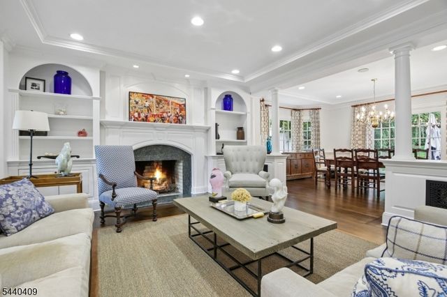 19 Hilltop Rd, Millburn Twp., NJ 07078