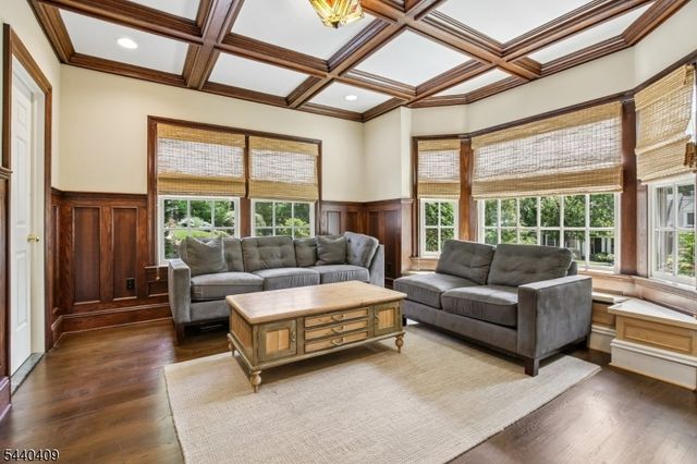 19 Hilltop Rd, Millburn Twp., NJ 07078