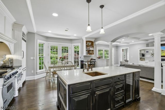 19 Hilltop Rd, Millburn Twp., NJ 07078
