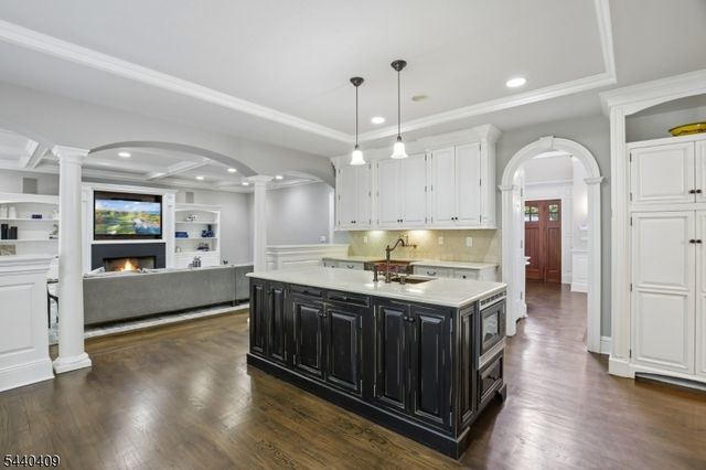 19 Hilltop Rd, Millburn Twp., NJ 07078