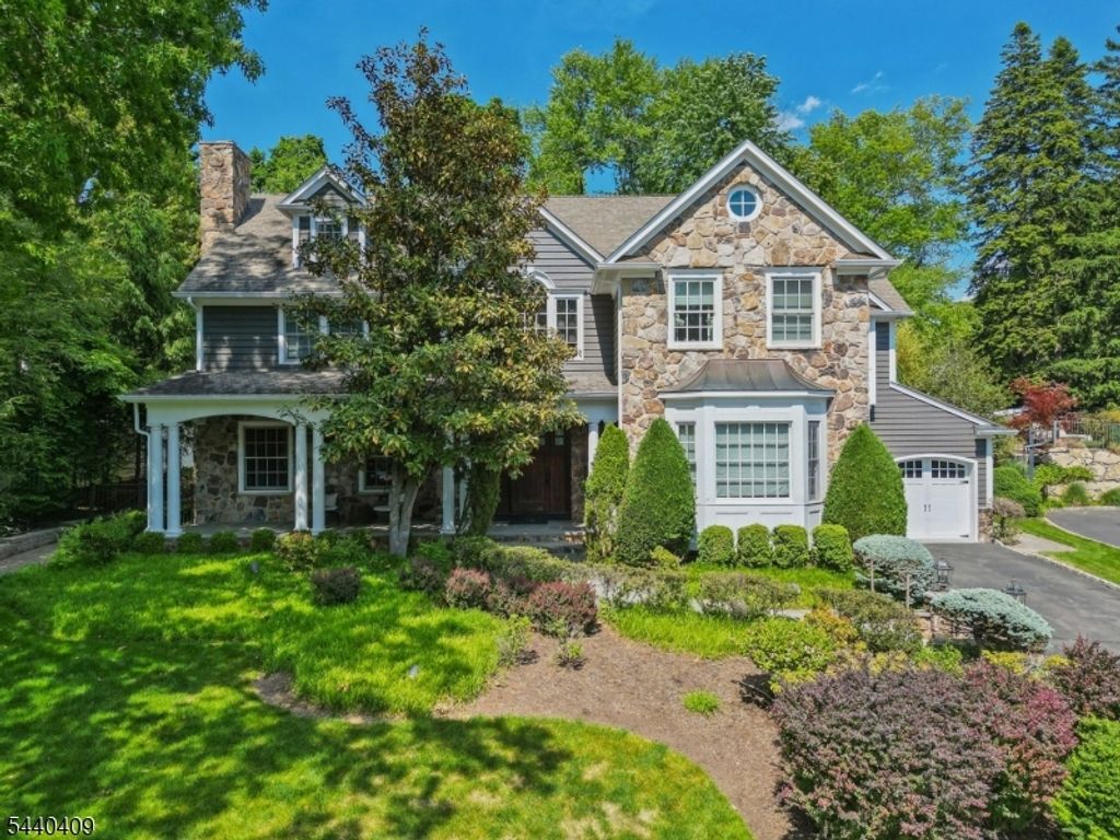 19 Hilltop Rd, Millburn Twp., NJ 07078