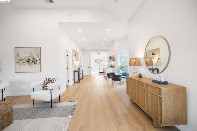 2516 Calhoun St, Alameda, CA 94501