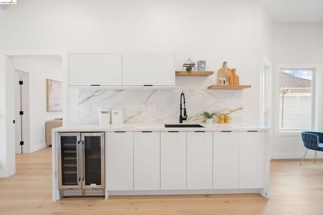 2516 Calhoun St, Alameda, CA 94501