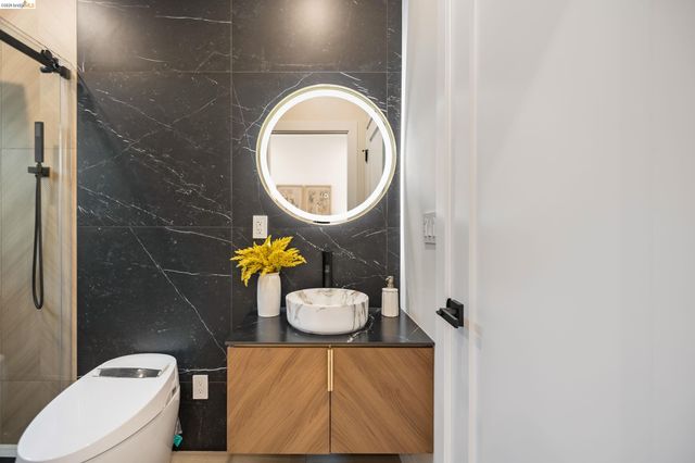 2516 Calhoun St, Alameda, CA 94501