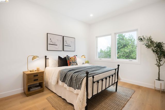 2516 Calhoun St, Alameda, CA 94501