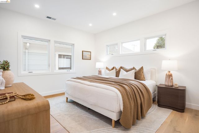 2516 Calhoun St, Alameda, CA 94501