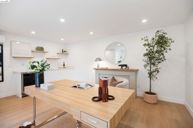 2516 Calhoun St, Alameda, CA 94501