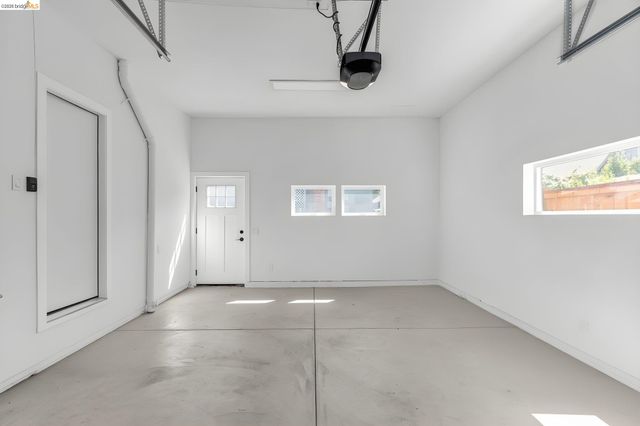 2516 Calhoun St, Alameda, CA 94501