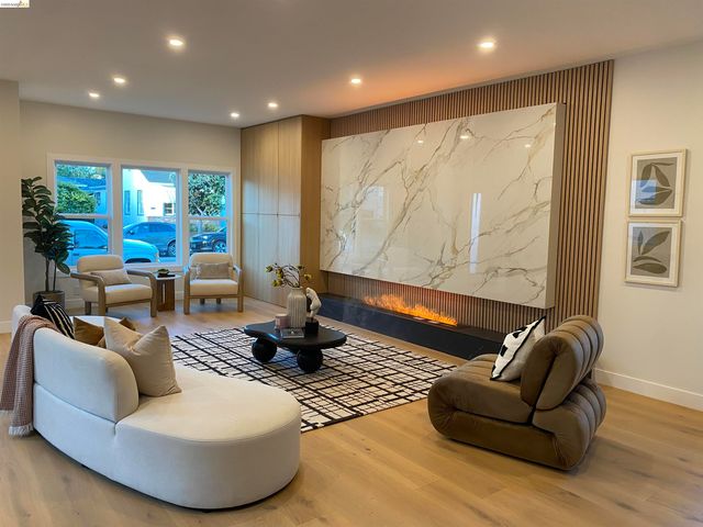 2516 Calhoun St, Alameda, CA 94501