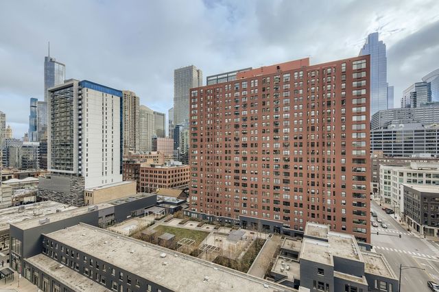 330 W GRAND Avenue 1202, Chicago, IL 60654
