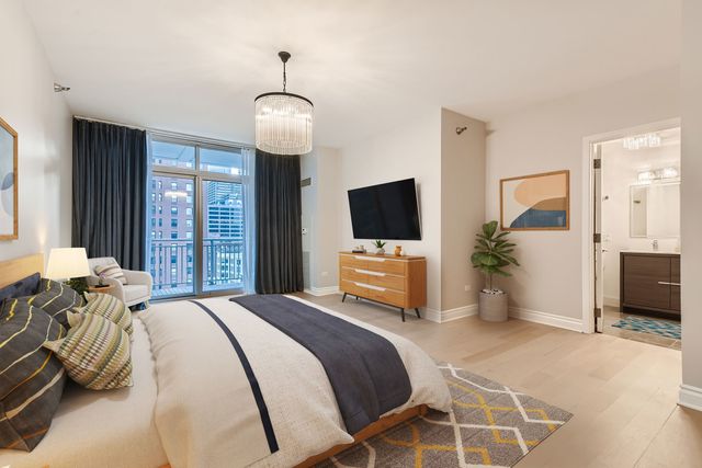 330 W GRAND Avenue 1202, Chicago, IL 60654