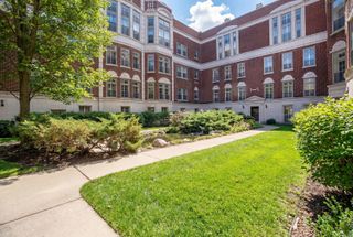 488 Sheridan Road 2, Evanston, IL 60202