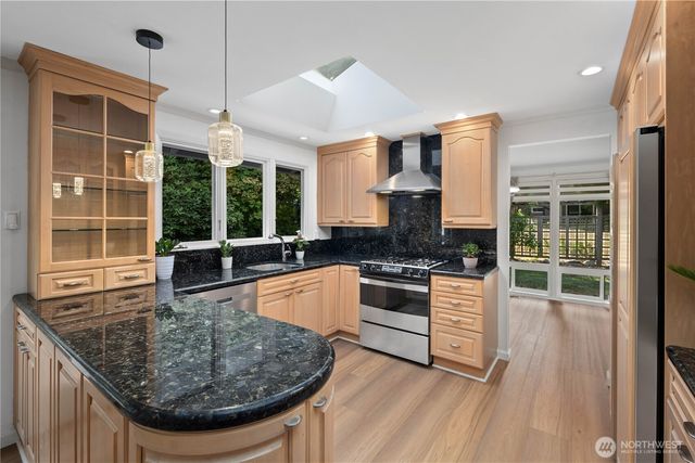 14115 SE 45th Street, Bellevue, WA 98006