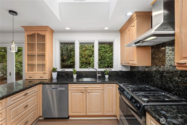 14115 SE 45th Street, Bellevue, WA 98006