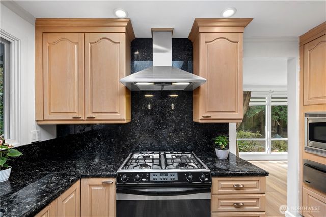 14115 SE 45th Street, Bellevue, WA 98006
