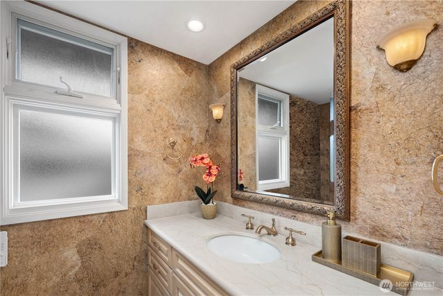 14115 SE 45th Street, Bellevue, WA 98006