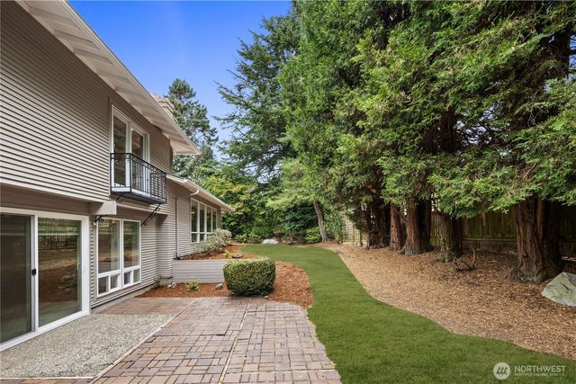 14115 SE 45th Street, Bellevue, WA 98006