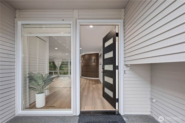 14115 SE 45th Street, Bellevue, WA 98006