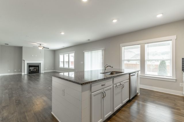 10829 Prairie Lake Drive, Apison, TN 37302