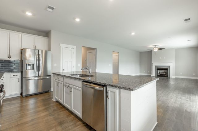 10829 Prairie Lake Drive, Apison, TN 37302