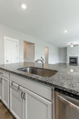 10829 Prairie Lake Drive, Apison, TN 37302