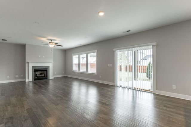 10829 Prairie Lake Drive, Apison, TN 37302