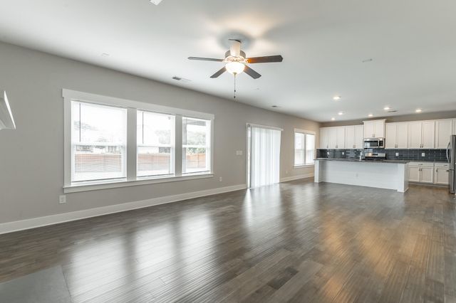 10829 Prairie Lake Drive, Apison, TN 37302