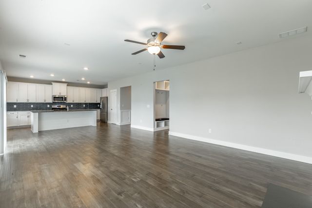 10829 Prairie Lake Drive, Apison, TN 37302