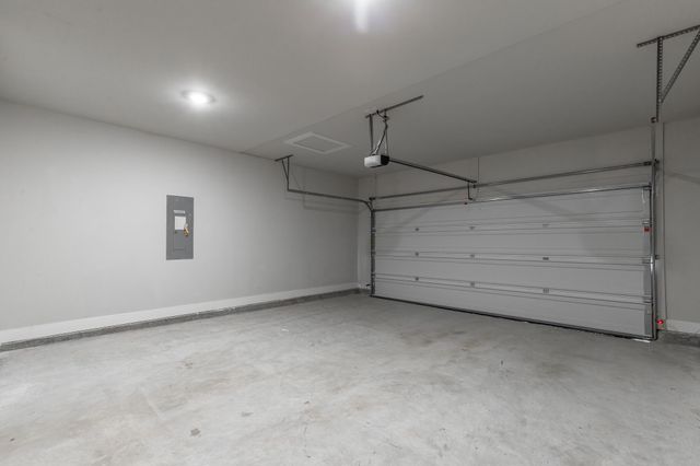 10829 Prairie Lake Drive, Apison, TN 37302