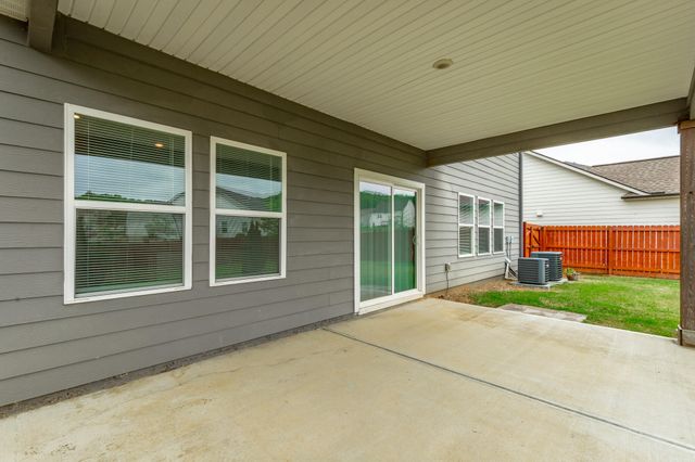 10829 Prairie Lake Drive, Apison, TN 37302