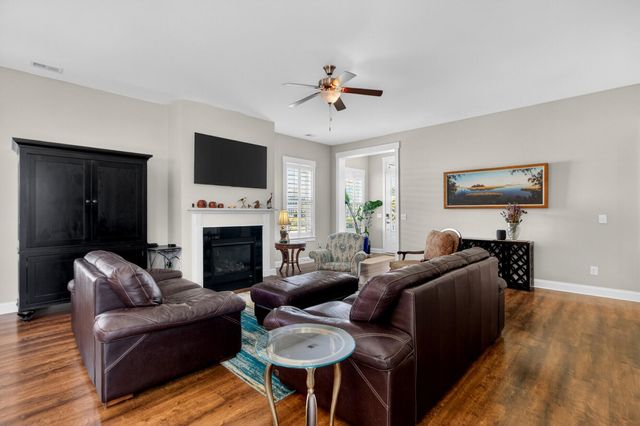 4152 Home Town Lane, Ravenel, SC 29470
