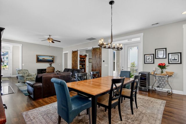4152 Home Town Lane, Ravenel, SC 29470